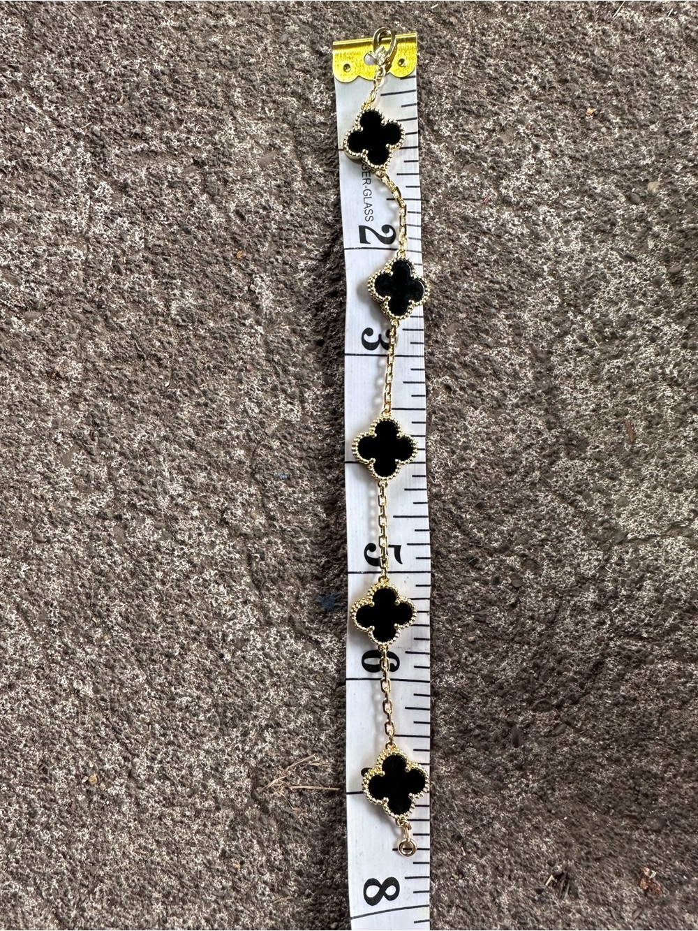 Van Cleef & Arpels Vintage Alhambra 5 Motifs Bracelet 18K Yellow Gold and Onyx - Picture 6 of 13